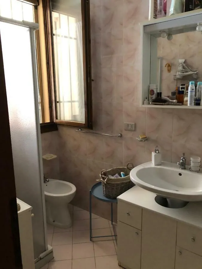 Apartment Appartamento Curato Con Giardino Marina Romea Italy